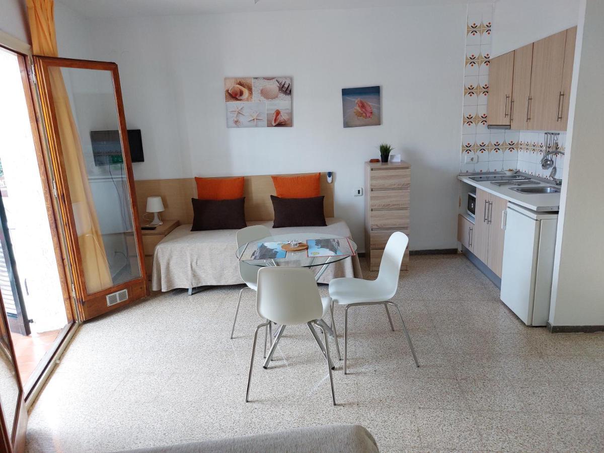 Apartamentos El Sol Tossa de Mar Exteriör bild