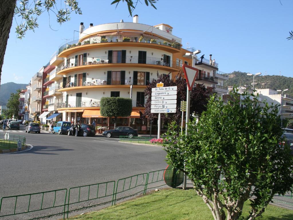 Apartamentos El Sol Tossa de Mar Exteriör bild
